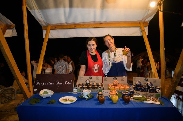 VRSI – 08.08.2025 – Gastro & Wine uz koncert Petra Dragojevića na Vrškoj rivi