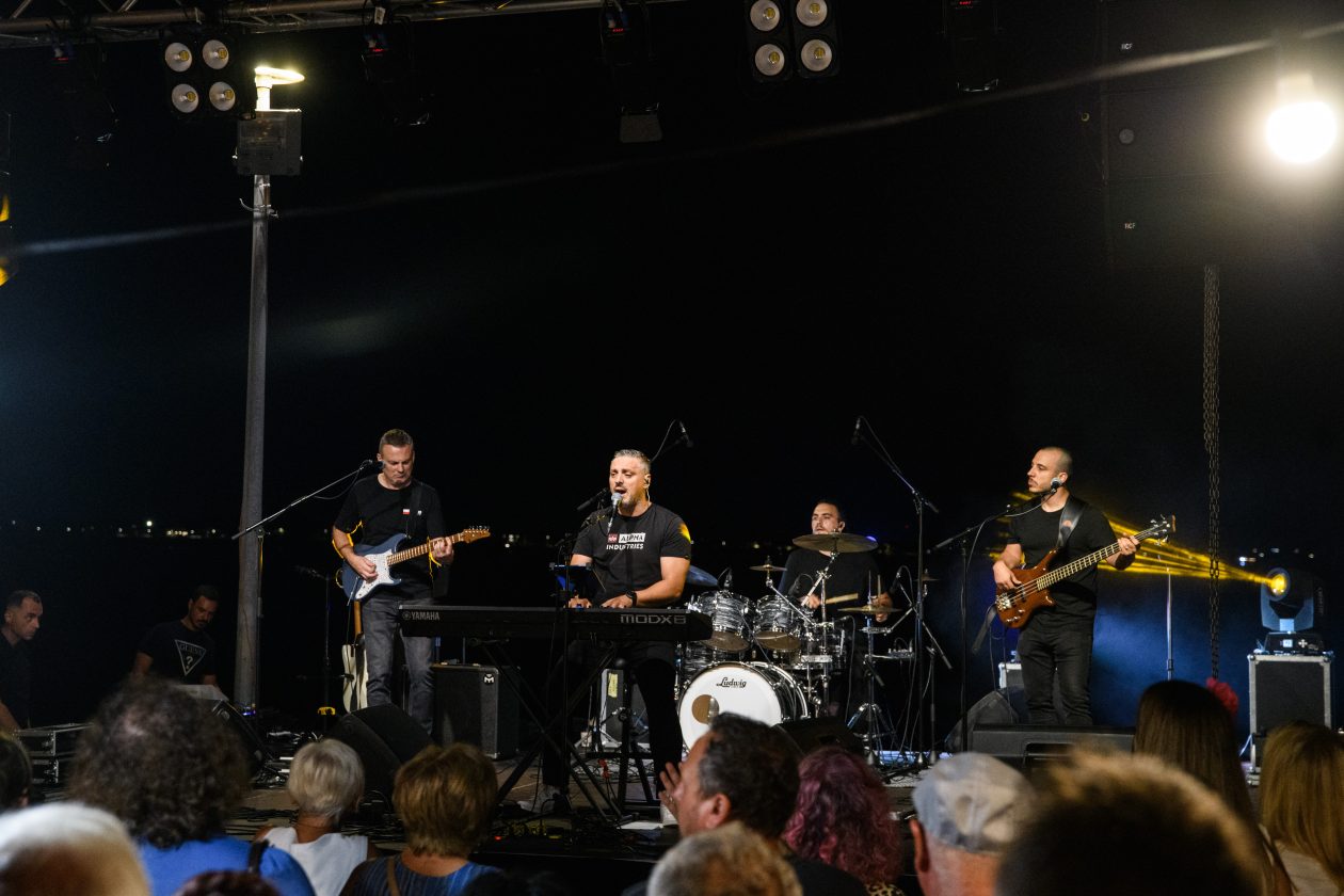 VRSI – 08.08.2025 – Gastro & Wine uz koncert Petra Dragojevića na Vrškoj rivi VRSI – 08.08.2025 – Gastro & Wine uz koncert Petra Dragojevića na Vrškoj rivi