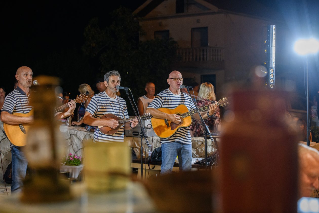 Materin pijat @ Vrsi Materin pijat @ Vrsi