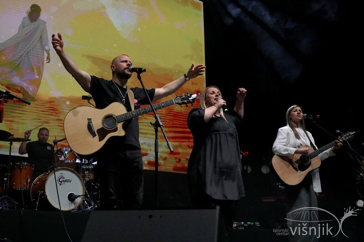 Večer slavljenja napunila Višnjik Večer slavljenja napunila Višnjik