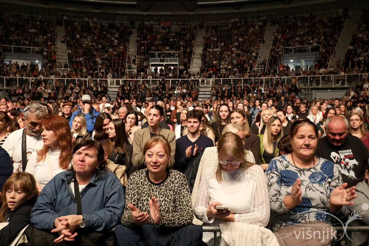 Večer slavljenja napunila Višnjik Večer slavljenja napunila Višnjik