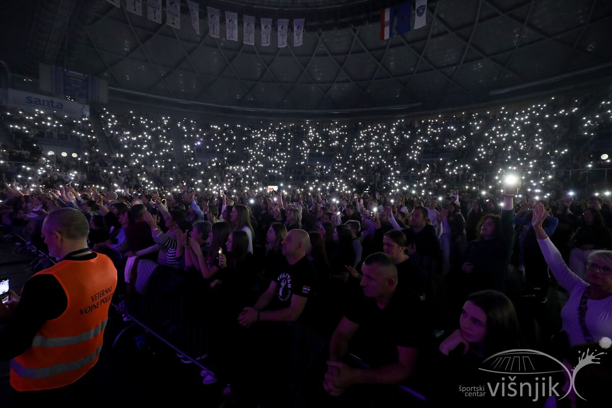 Večer slavljenja napunila Višnjik Večer slavljenja napunila Višnjik