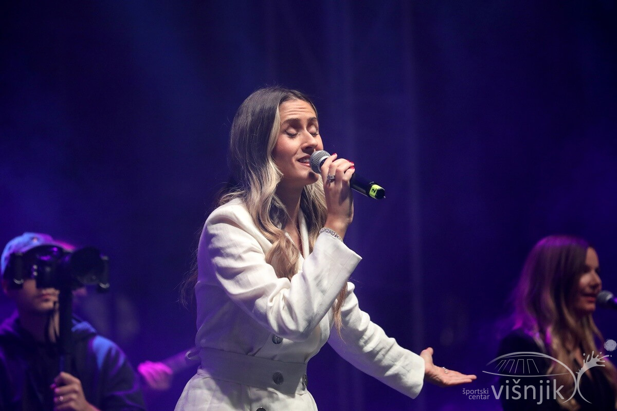 Večer slavljenja napunila Višnjik Večer slavljenja napunila Višnjik