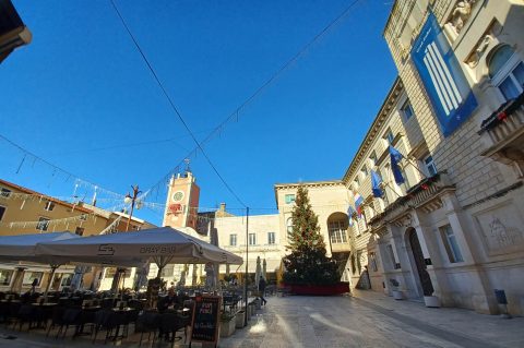 Narodni trg gradska uprava jelka zima dhmz